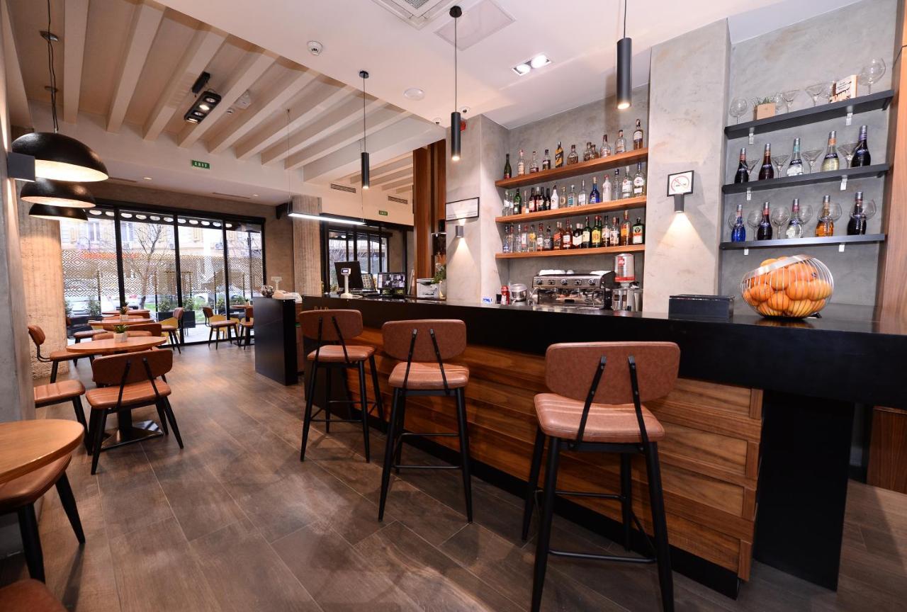 Alexandar Square Boutique Hotel สโกเปีย ภายนอก รูปภาพ