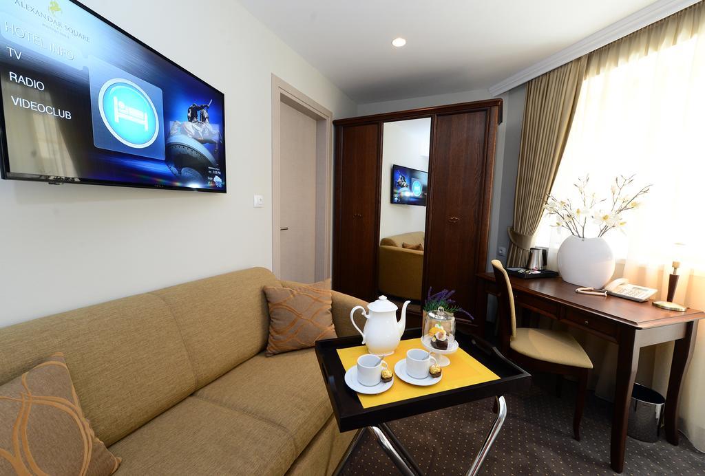 Alexandar Square Boutique Hotel สโกเปีย ภายนอก รูปภาพ